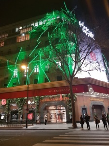 Galerie Lafayette en vert pour la Saint-Patrick.©biboucheetbibouchon